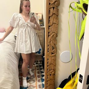 Abercrombie White Puff Sleeve Mini Dress 🌷